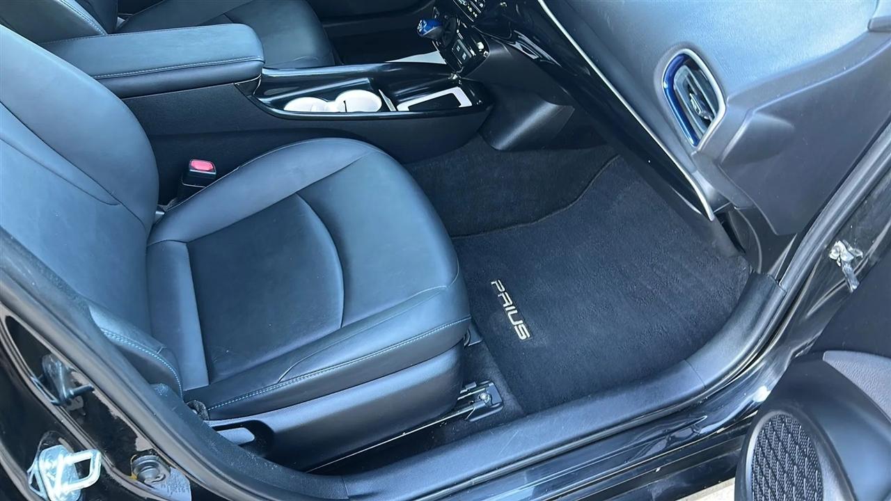 Toyota Prius Two Eco 2016