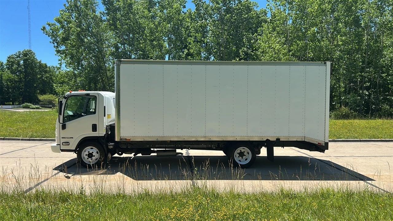 Isuzu NPR HD  2017