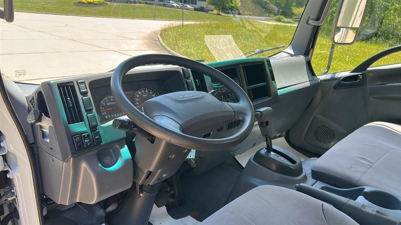 Isuzu NPR HD  2017