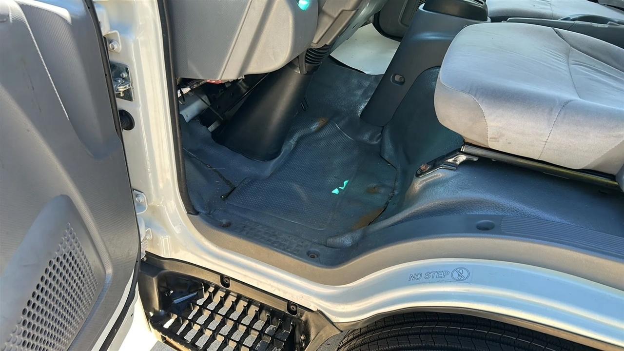Isuzu NPR HD  2017