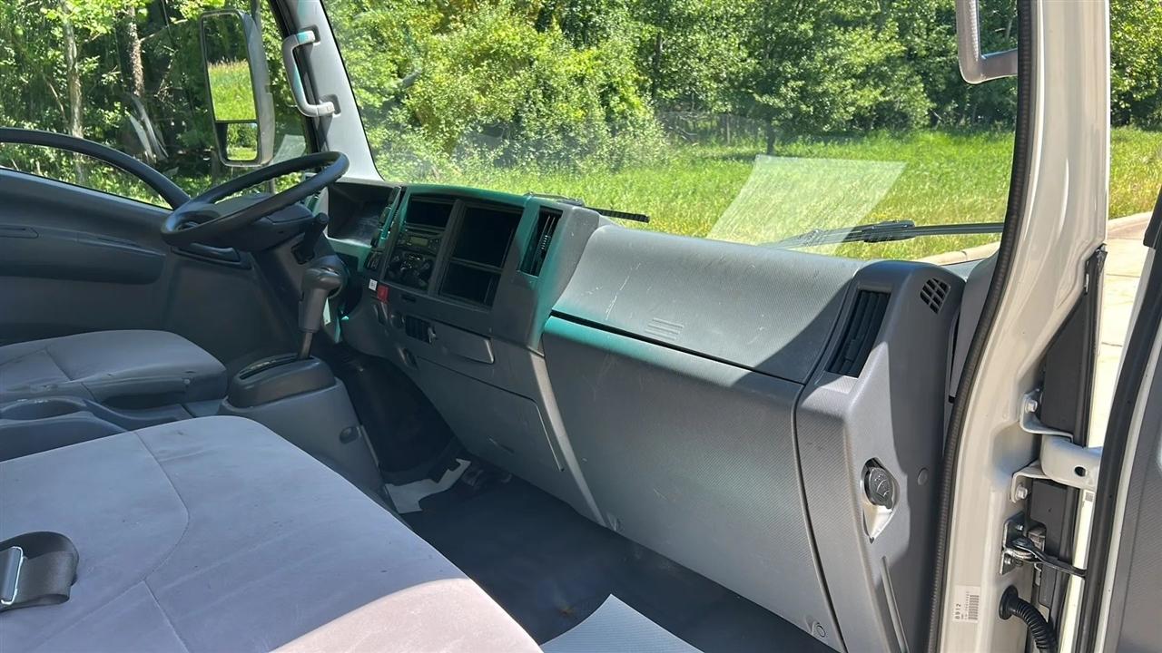 Isuzu NPR HD  2017