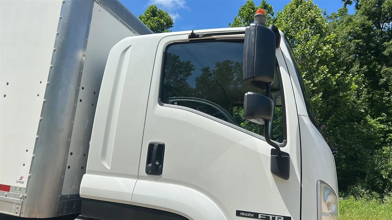 Isuzu Trucks FTR  2019