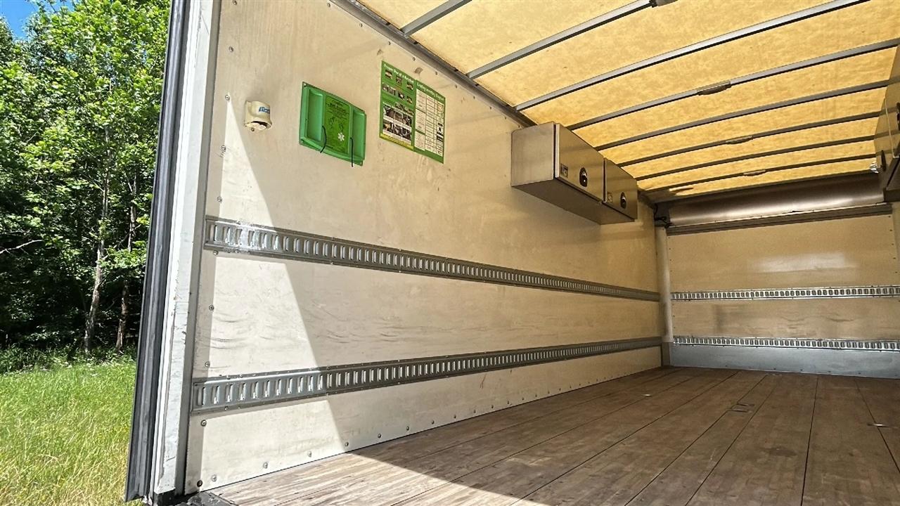 Isuzu Trucks FTR  2019