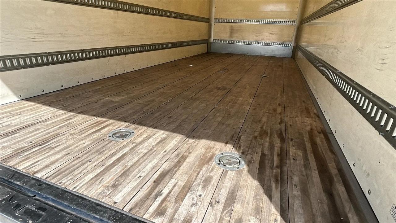 Isuzu Trucks FTR  2019