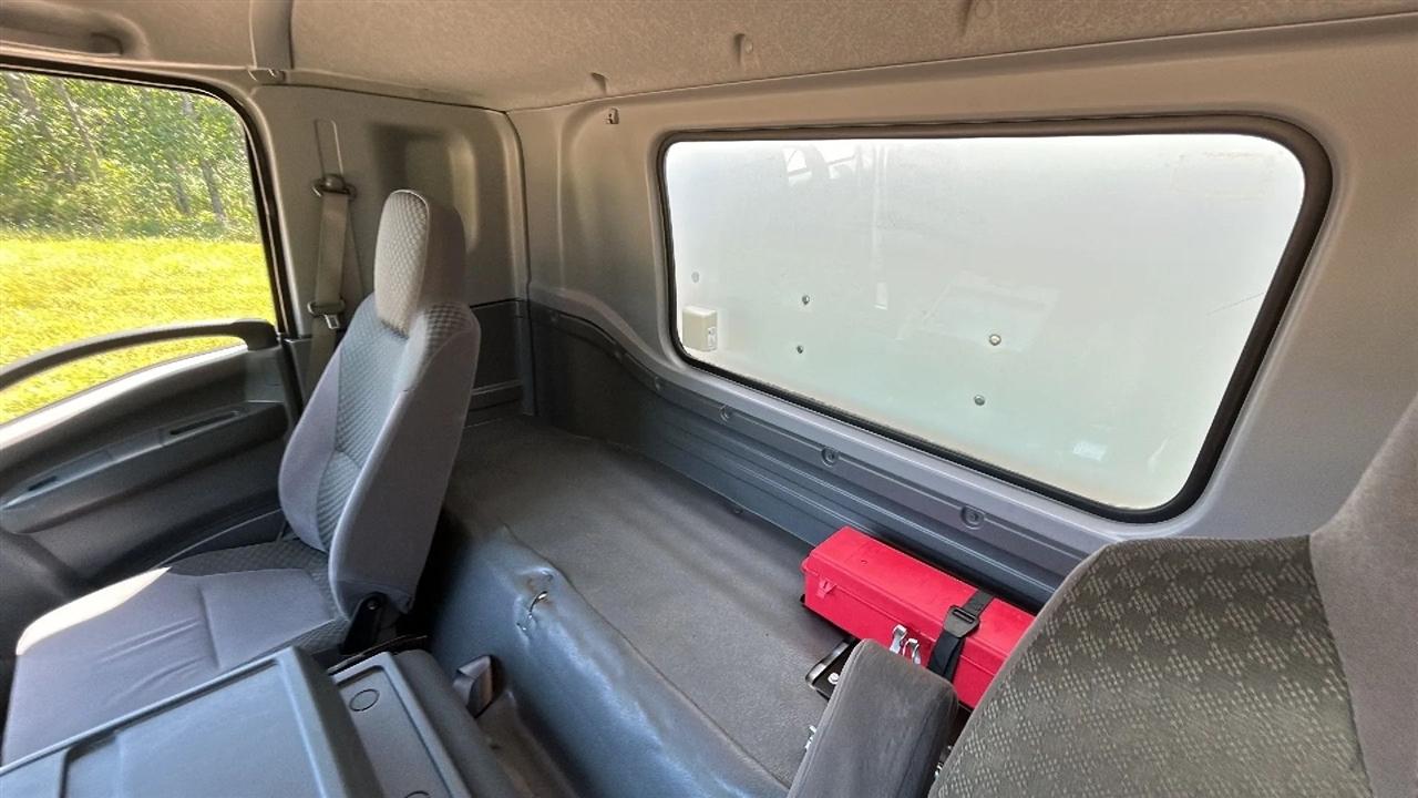 Isuzu Trucks FTR  2019