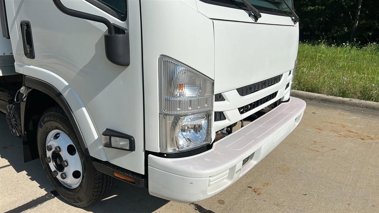 Isuzu NPR  2019