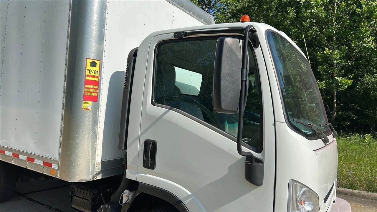 Isuzu NPR  2019