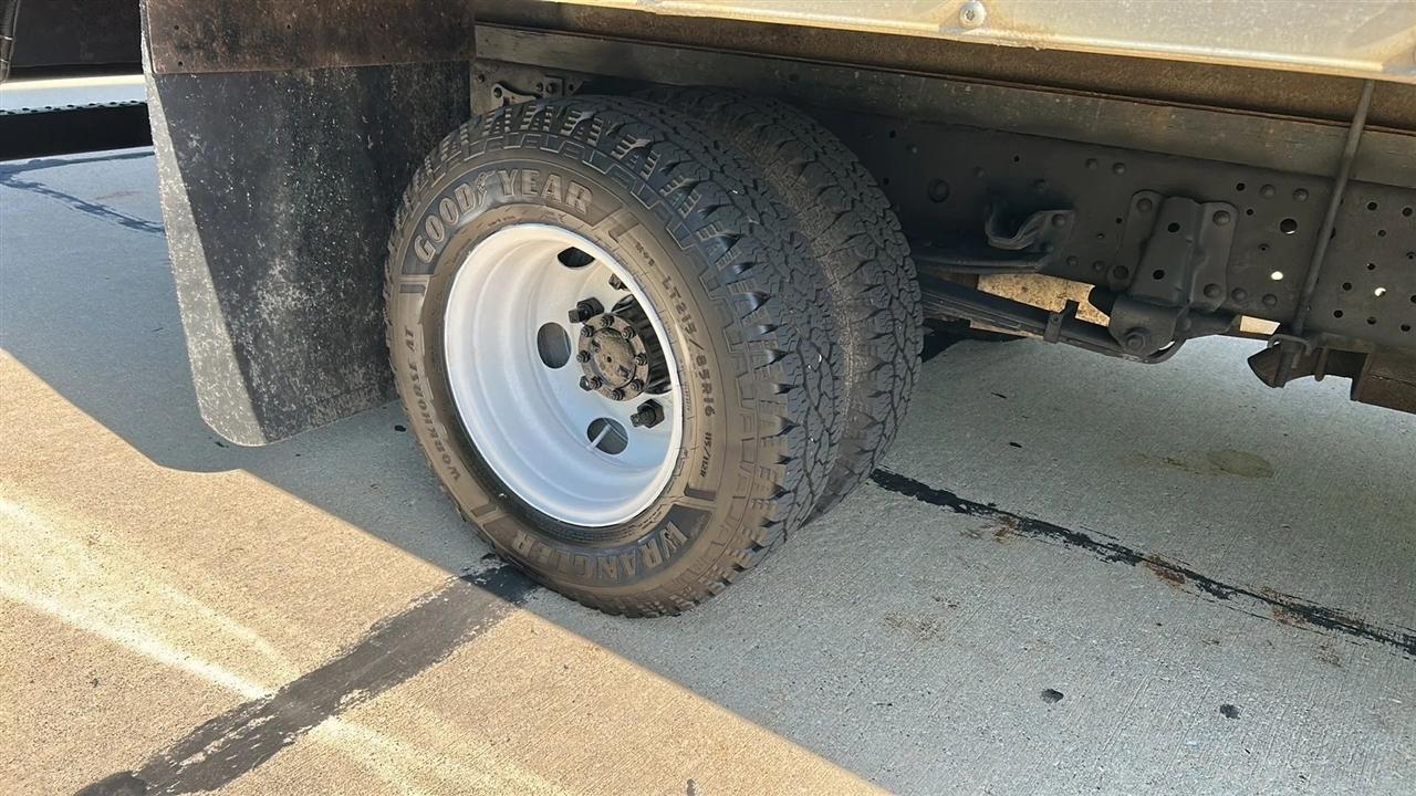Isuzu NPR  2019