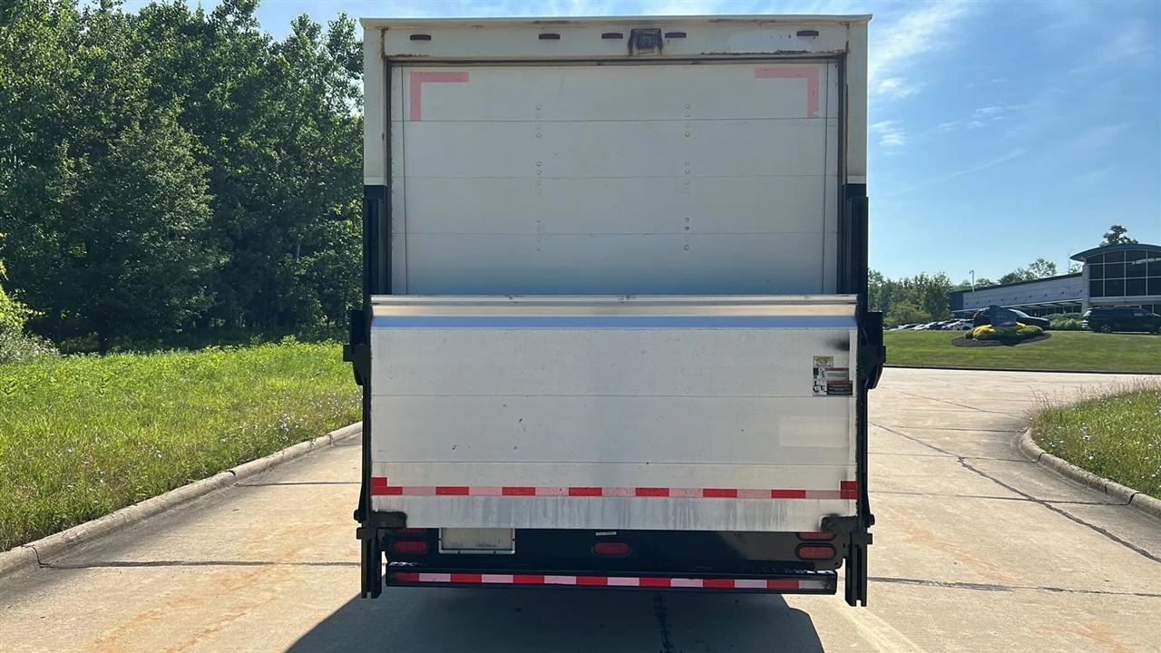 Isuzu NPR  2019