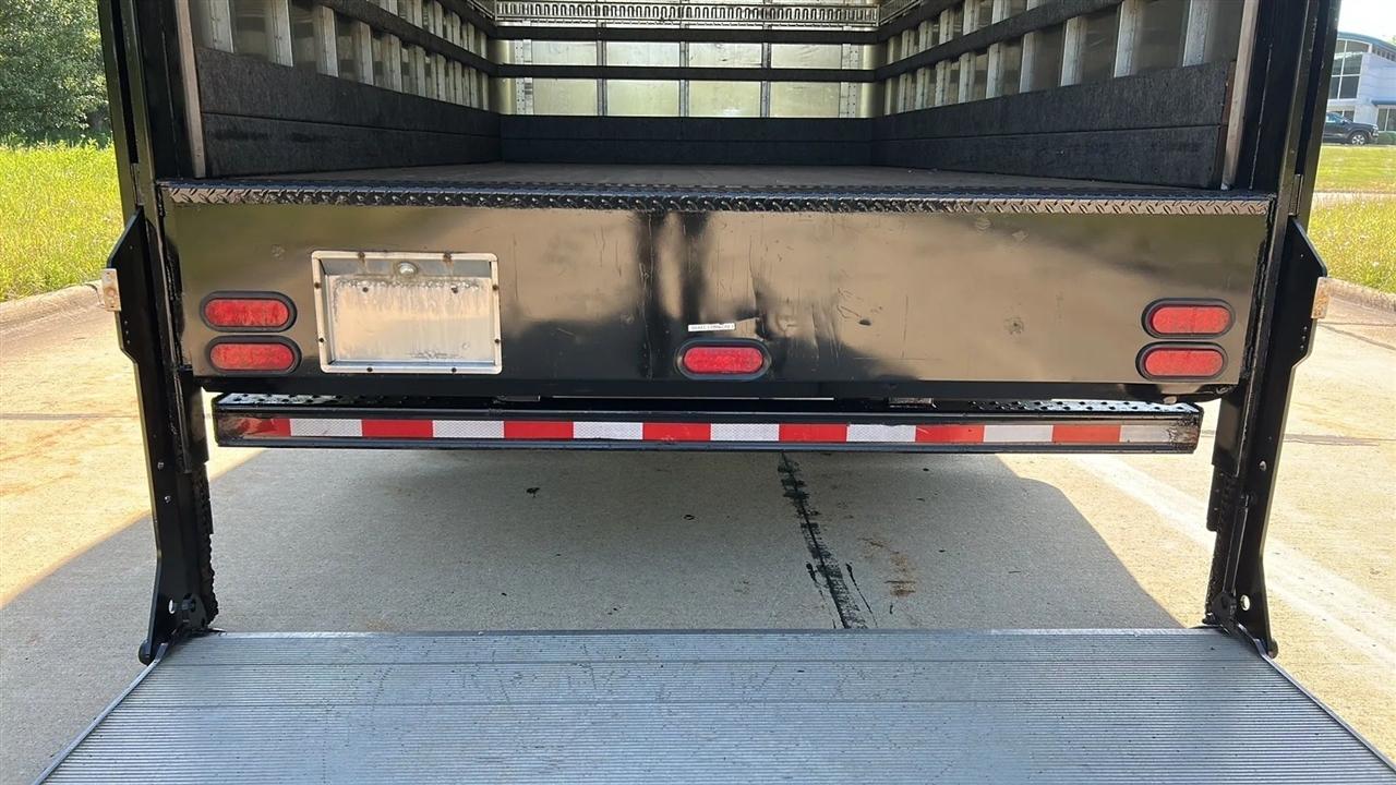 Isuzu NPR  2019