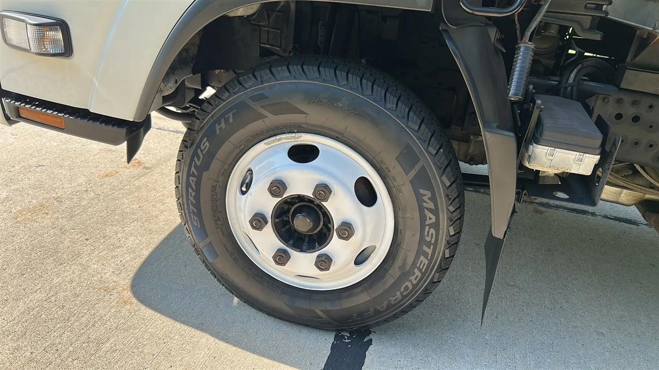 Isuzu NPR  2019