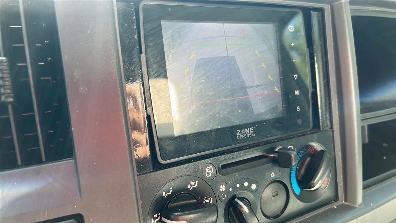 Isuzu NPR  2019