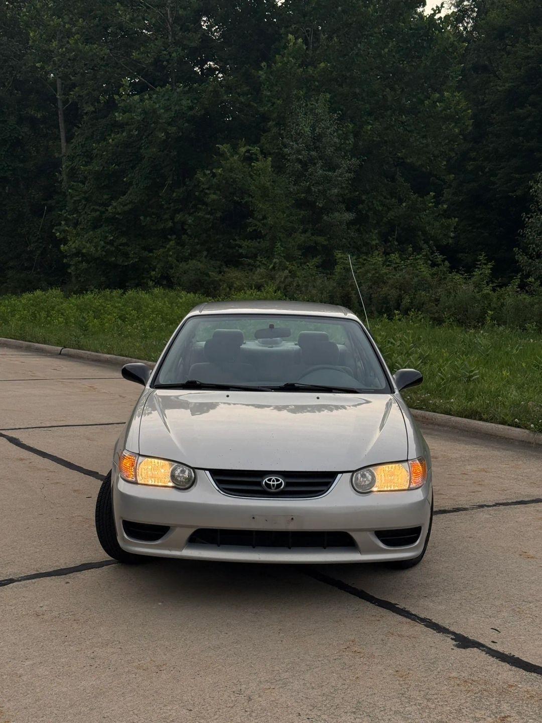 Toyota Corolla CE 2001