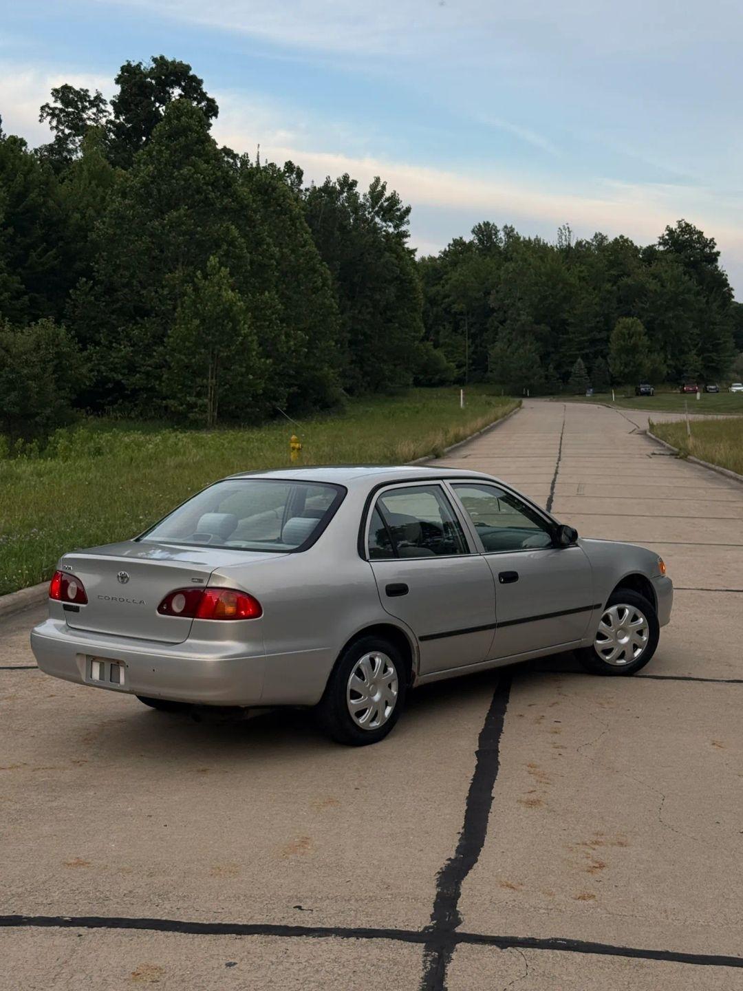Toyota Corolla CE 2001