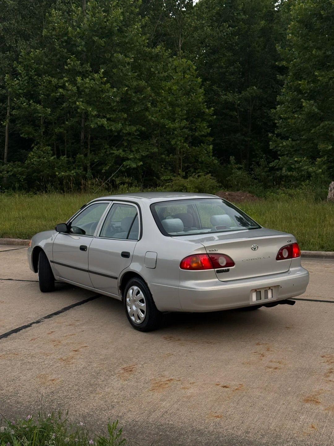 Toyota Corolla CE 2001