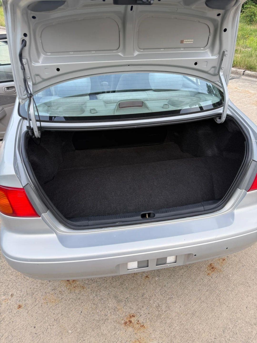 Toyota Corolla CE 2001