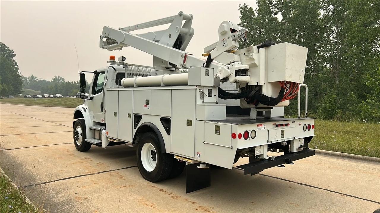Freightliner M2 106 Medium Duty  2020