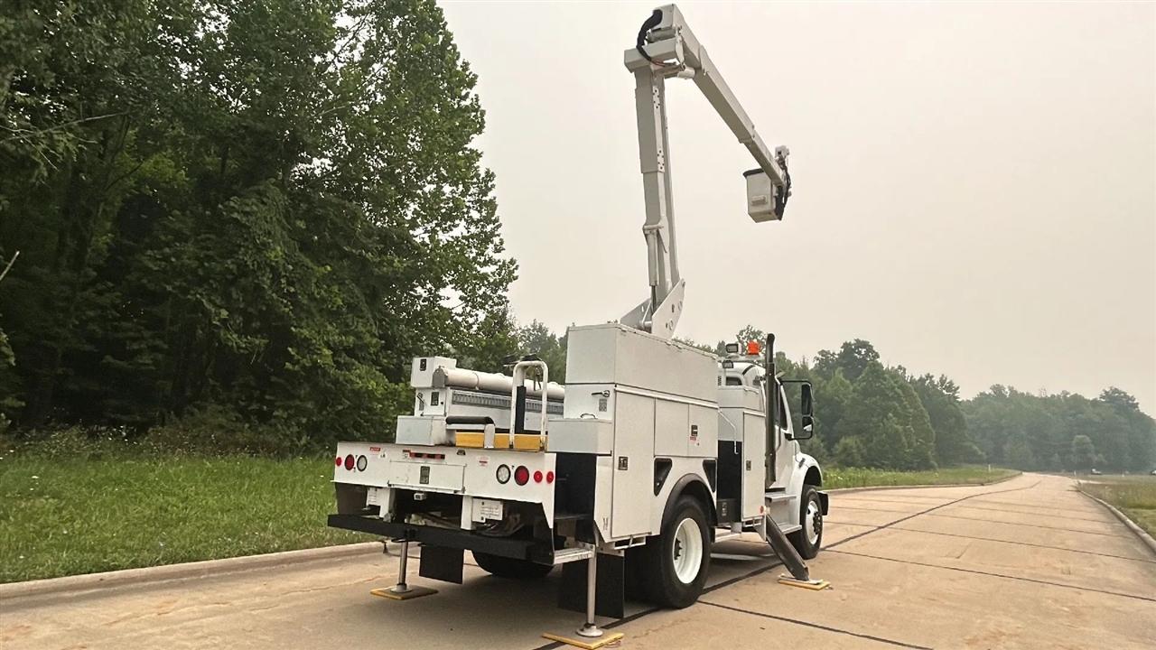 Freightliner M2 106 Medium Duty  2020