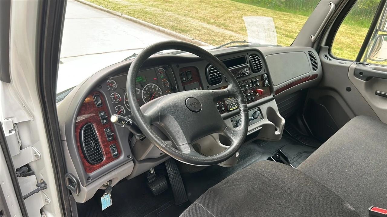 Freightliner M2 106 Medium Duty  2020