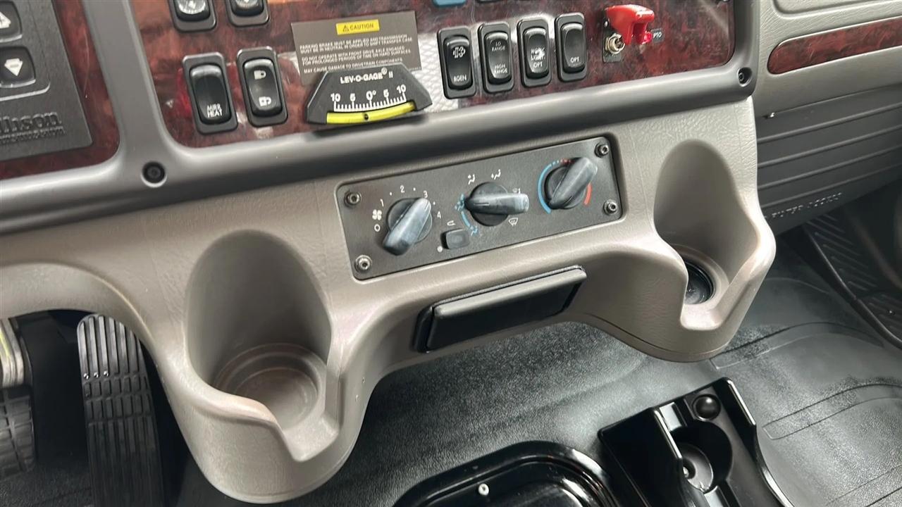 Freightliner M2 106 Medium Duty  2020