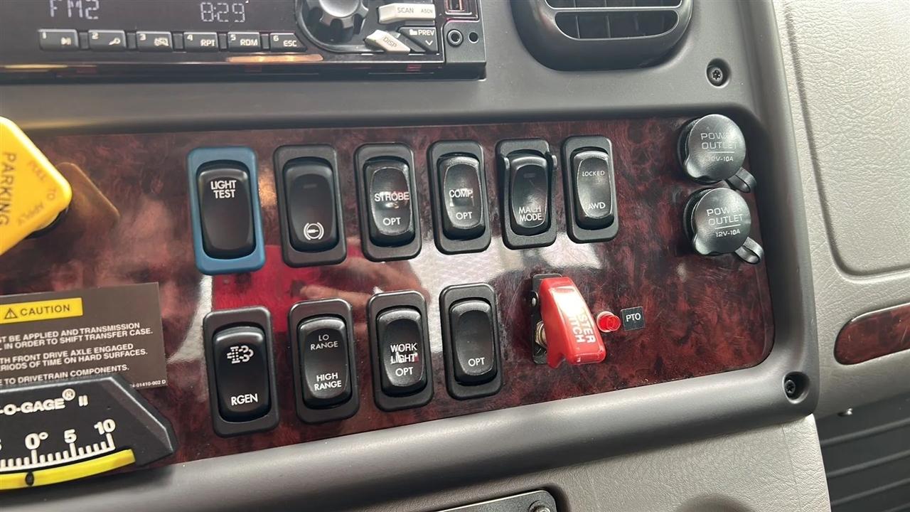 Freightliner M2 106 Medium Duty  2020