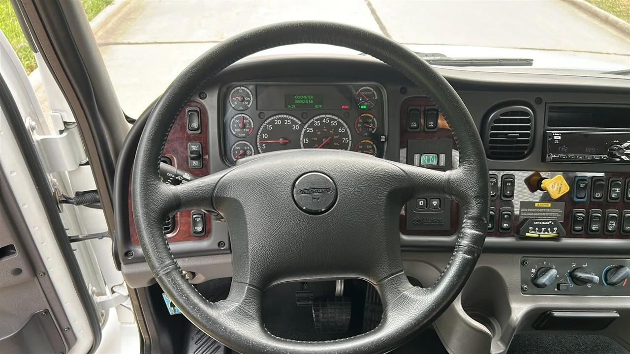 Freightliner M2 106 Medium Duty  2020