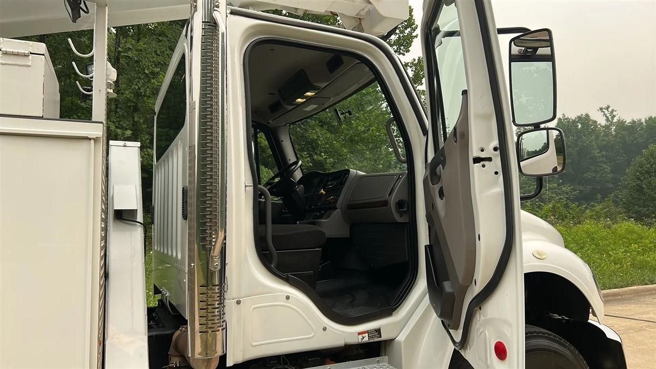 Freightliner M2 106 Medium Duty  2020