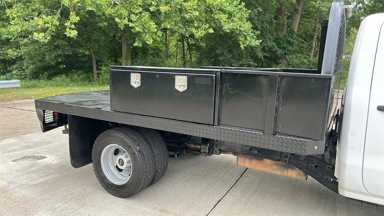 GMC Sierra 3500HD Base Long Box 4WD 2017