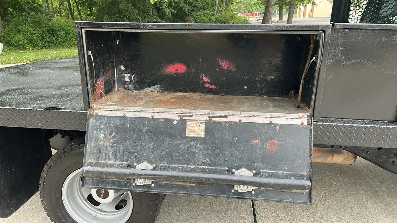 GMC Sierra 3500HD Base Long Box 4WD 2017