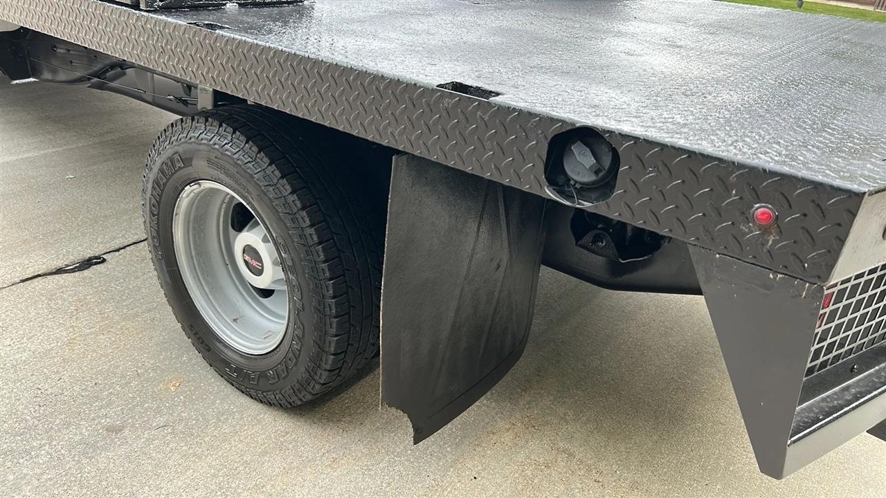 GMC Sierra 3500HD Base Long Box 4WD 2017