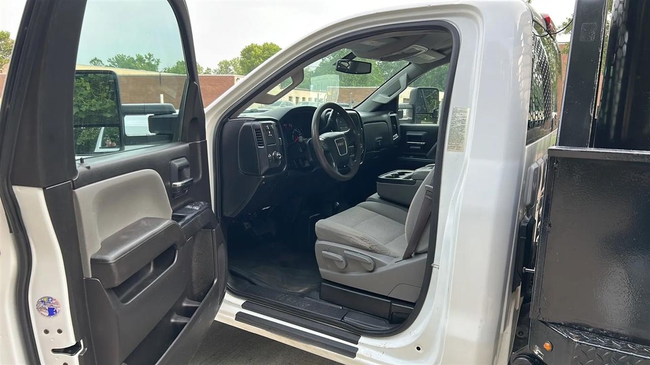 GMC Sierra 3500HD Base Long Box 4WD 2017