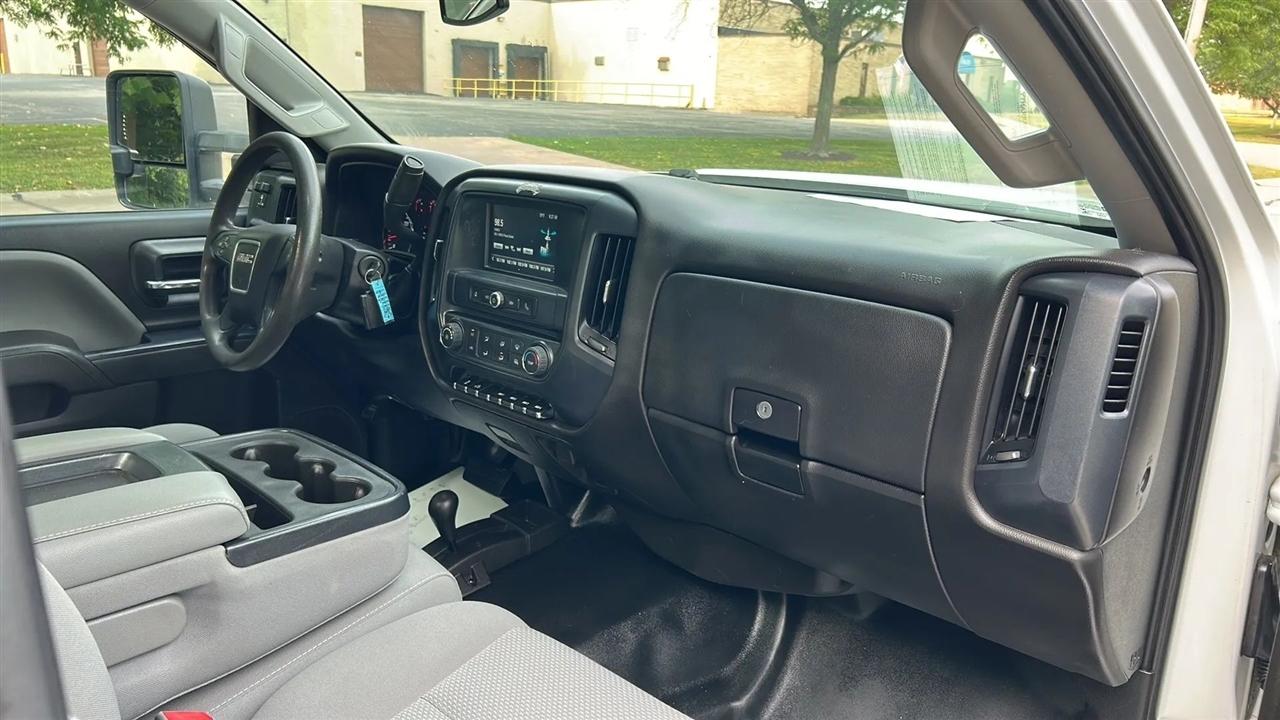 GMC Sierra 3500HD Base Long Box 4WD 2017