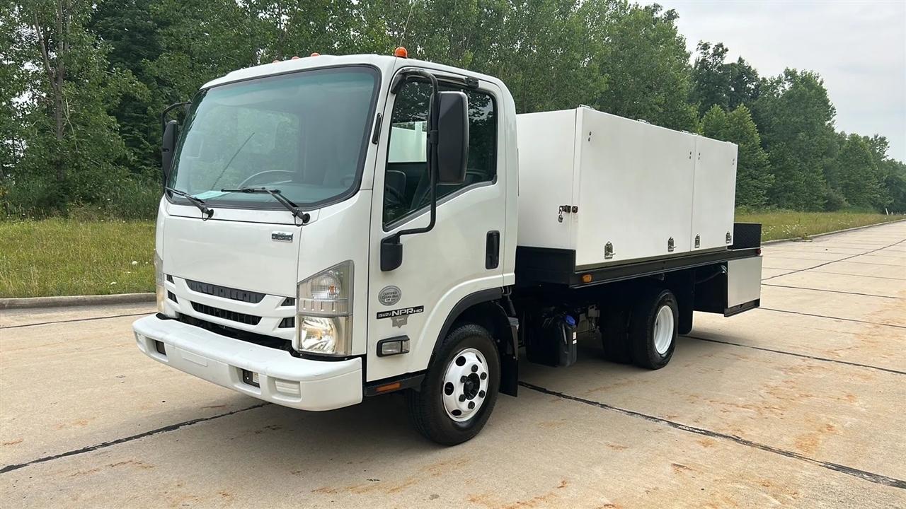 Isuzu NPR  2016