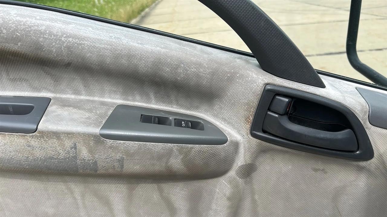 Isuzu NPR  2016