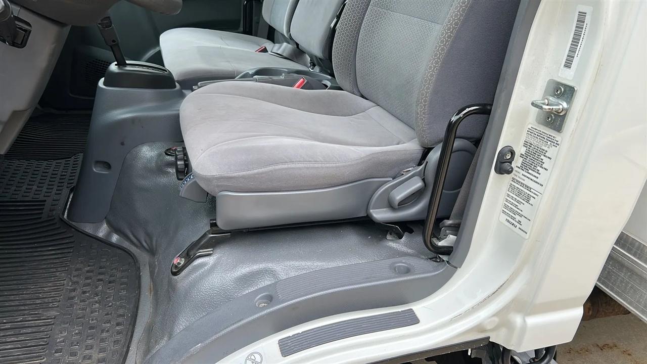 Isuzu NPR HD  2018