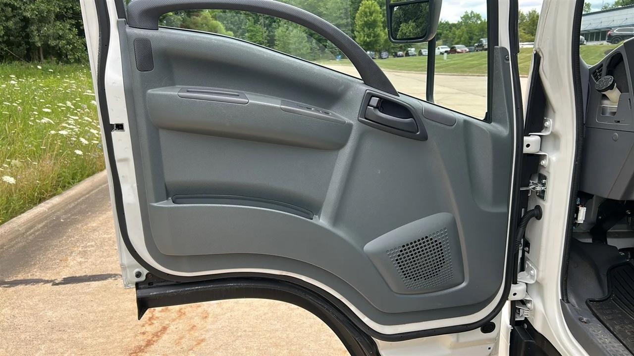 Isuzu NPR HD  2018
