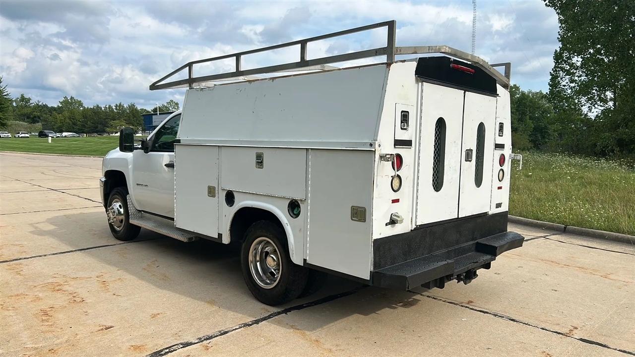 Chevrolet Silverado 3500HD Work Truck 2WD 2011