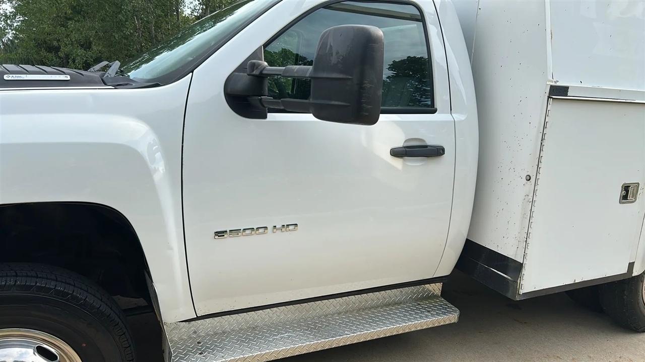 Chevrolet Silverado 3500HD Work Truck 2WD 2011