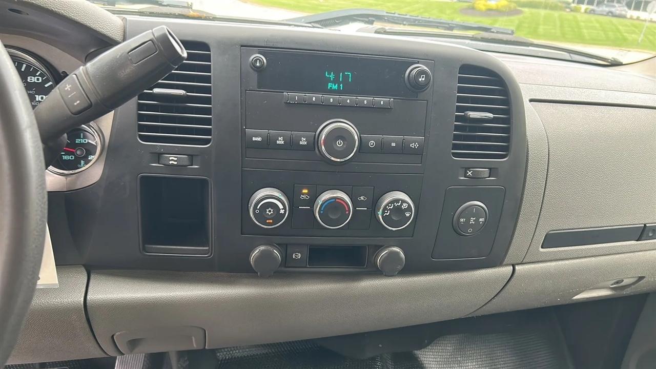 Chevrolet Silverado 3500HD Work Truck 2WD 2011