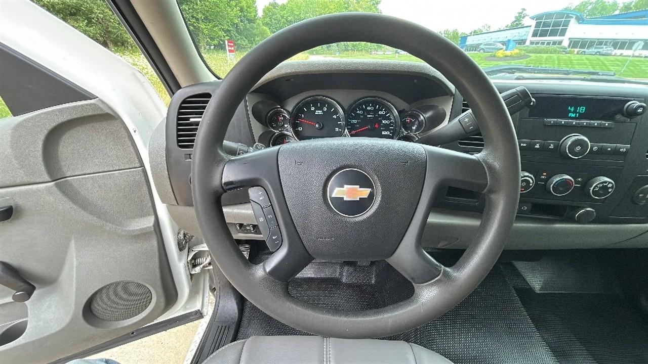 Chevrolet Silverado 3500HD Work Truck 2WD 2011