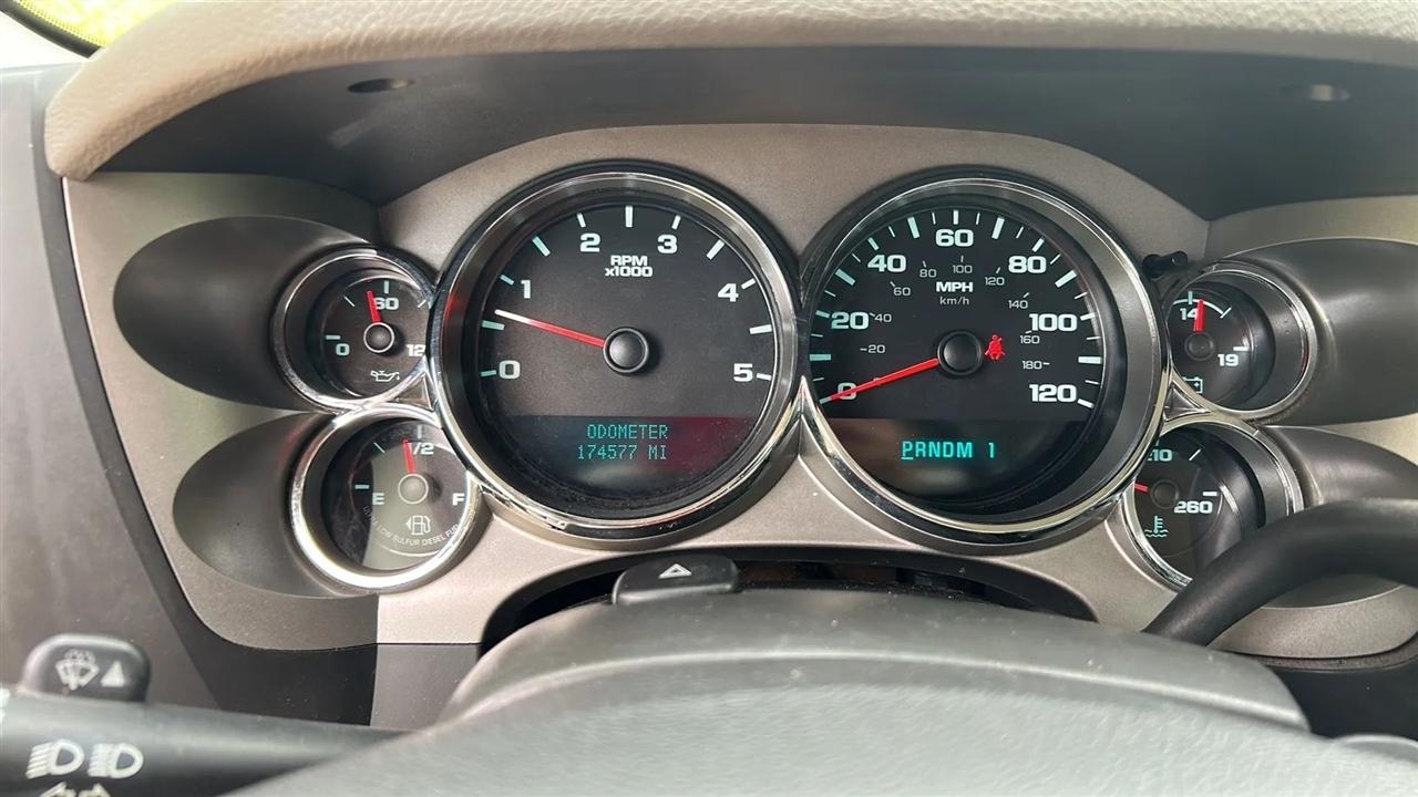 Chevrolet Silverado 3500HD Work Truck 2WD 2011