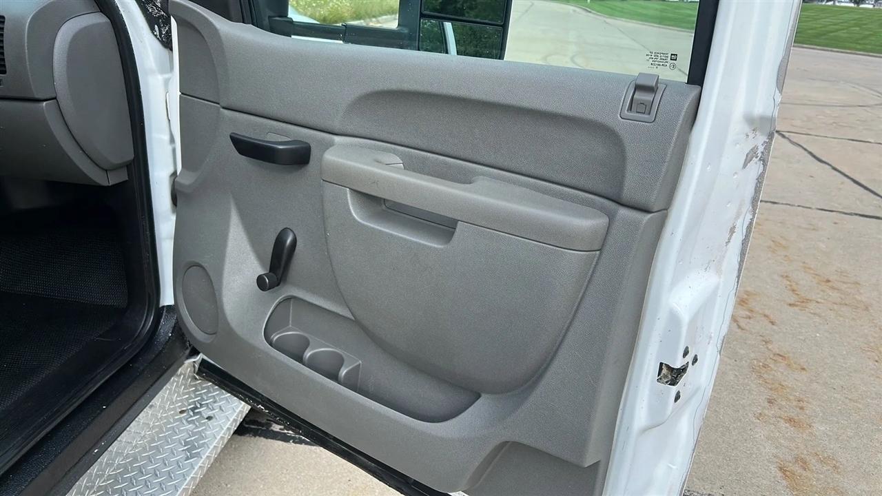 Chevrolet Silverado 3500HD Work Truck 2WD 2011