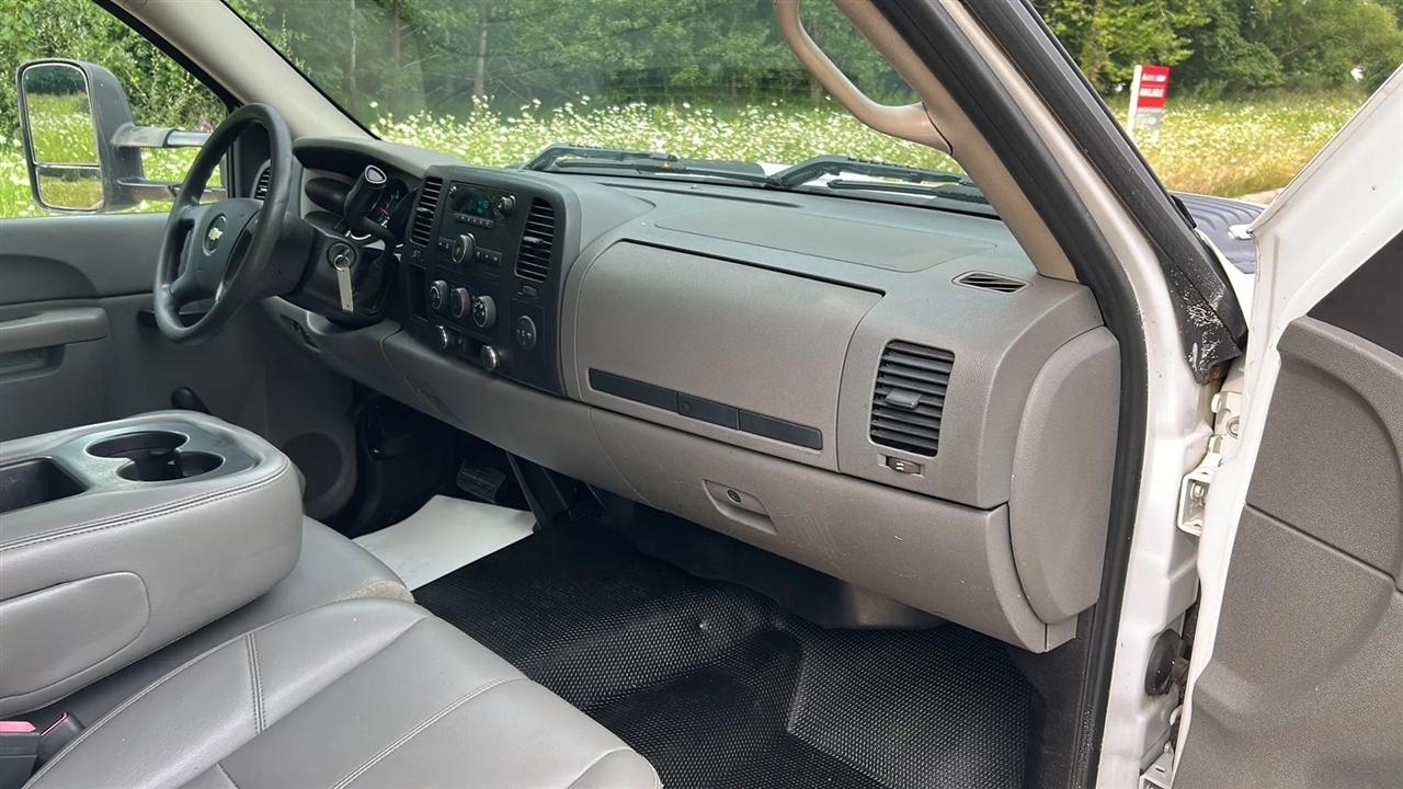 Chevrolet Silverado 3500HD Work Truck 2WD 2011