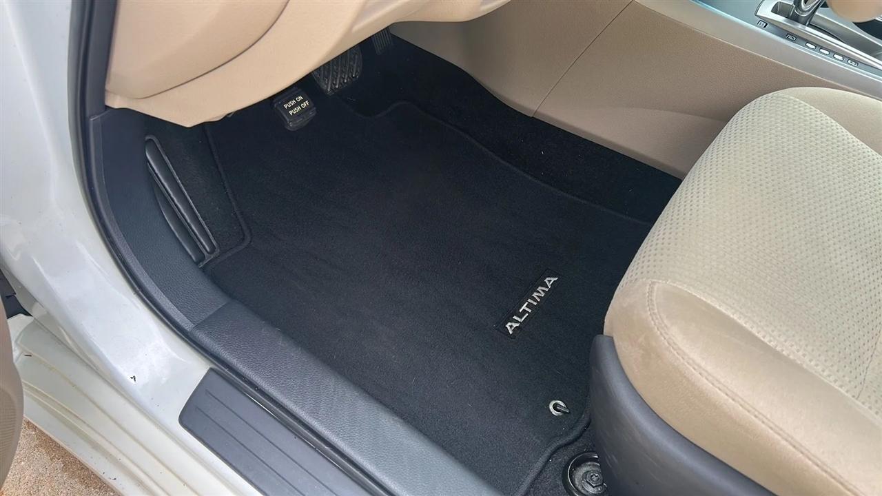 Nissan Altima 2.5 SV 2015