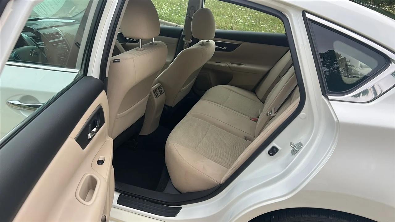 Nissan Altima 2.5 SV 2015