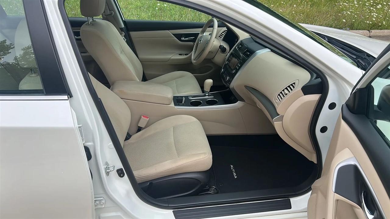 Nissan Altima 2.5 SV 2015