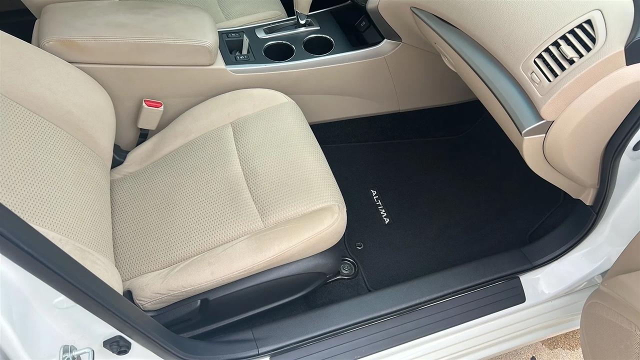 Nissan Altima 2.5 SV 2015