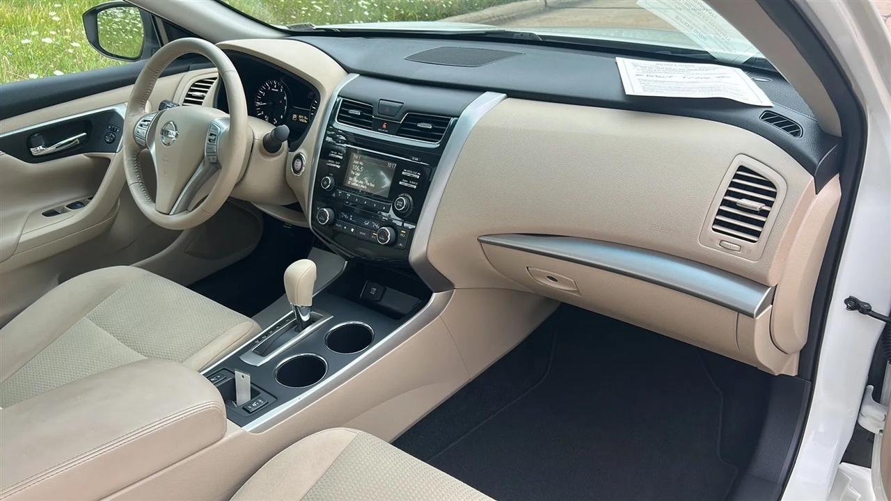 Nissan Altima 2.5 SV 2015