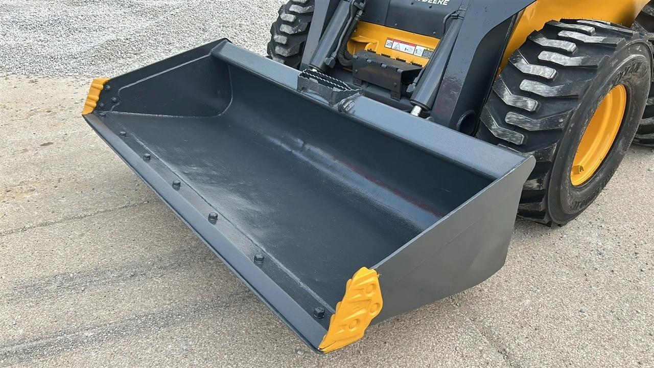 John Deere 332D  2010