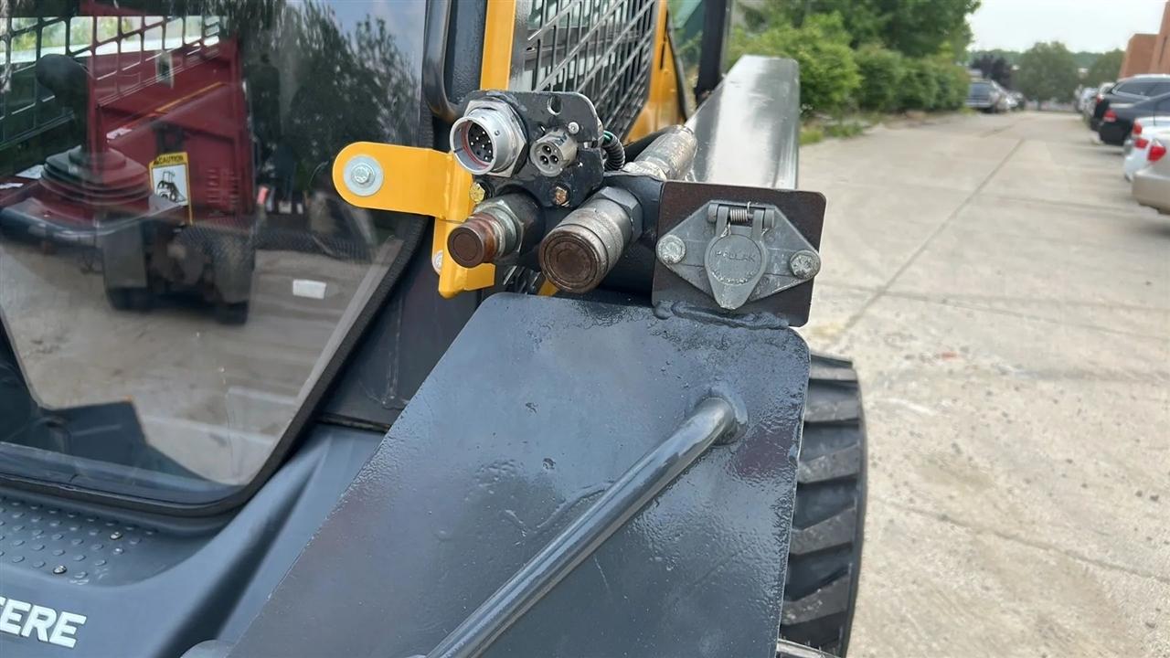 John Deere 332D  2010